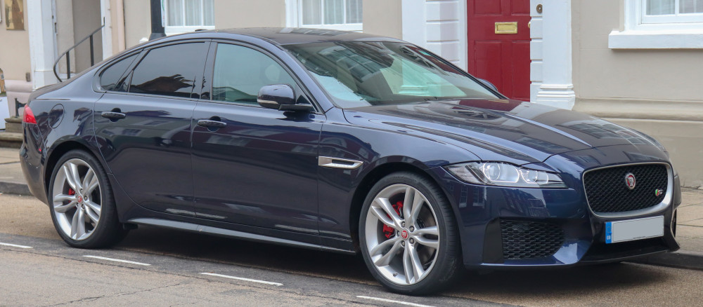 XF X260 3.0 V6 D 300cv