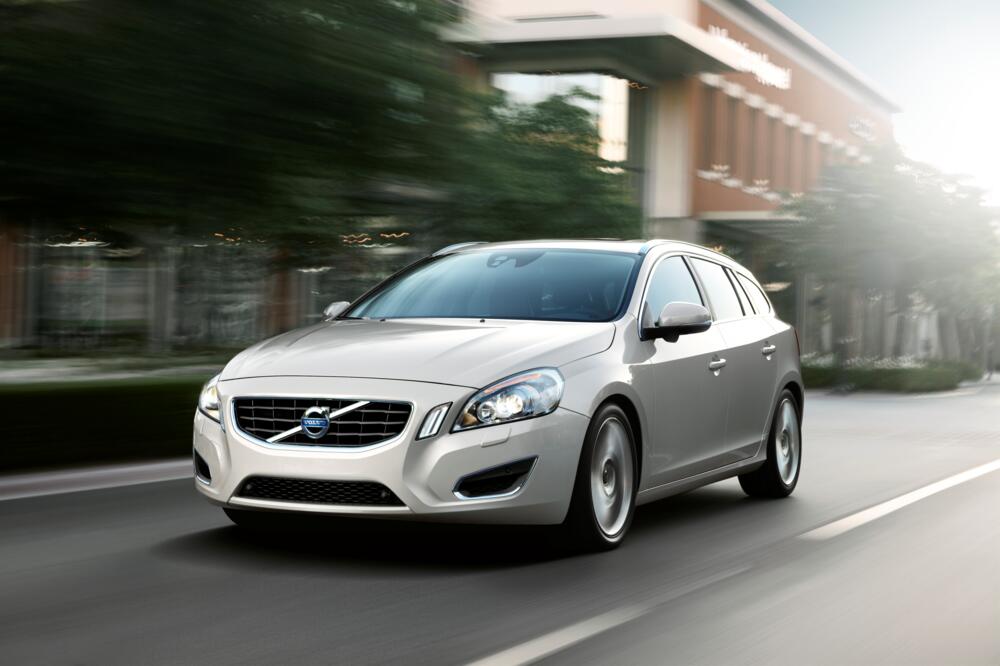 V60 D4 2.0 181CV