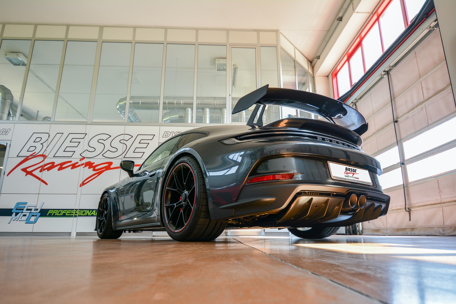 World Première: Porsche 911 992 GT3 Stage1+ full Tubi Style exhaust